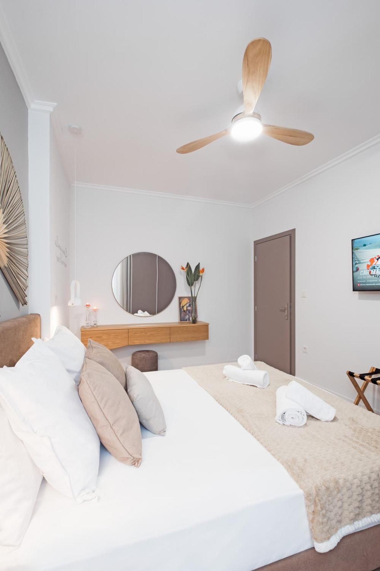 Singer Suites Kalamata - Luxury Suites Bagian luar foto